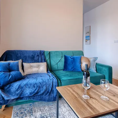 Amber With Parking By Rentujemy Appartement *