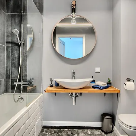 Amber With Parking By Rentujemy *