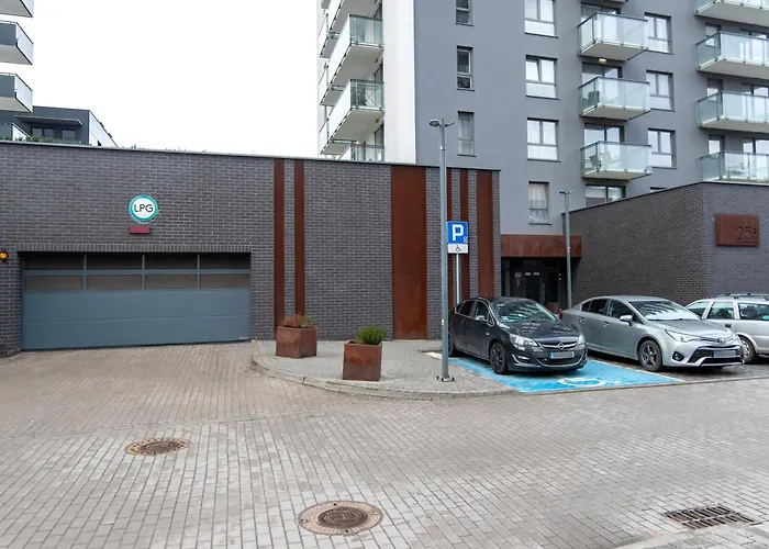 Amber With Parking By Rentujemy غدانسك